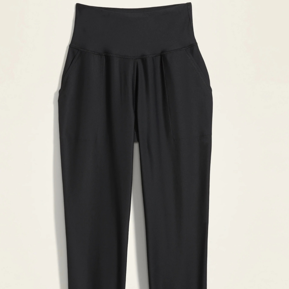 Old Navy Elevate Go-Dry Legging